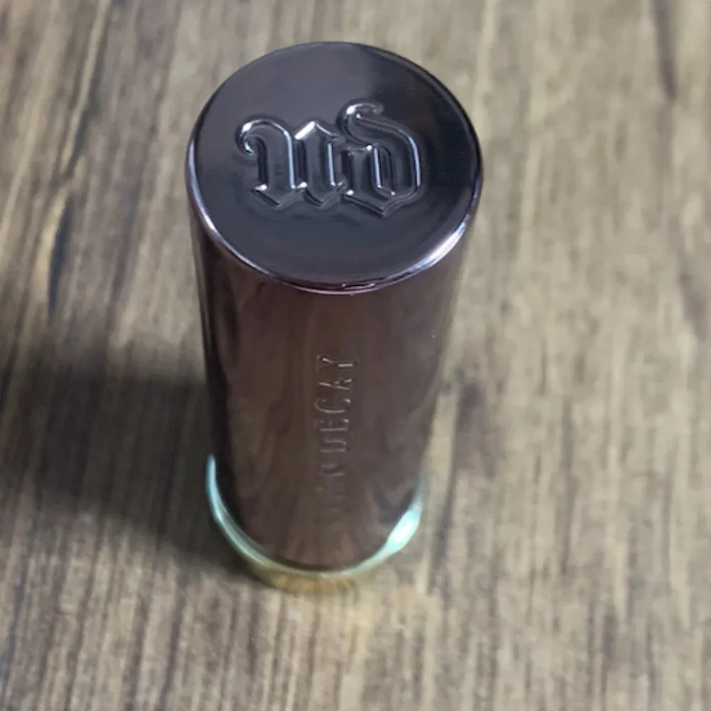 🆕 Urban Decay Snitch Lipstick